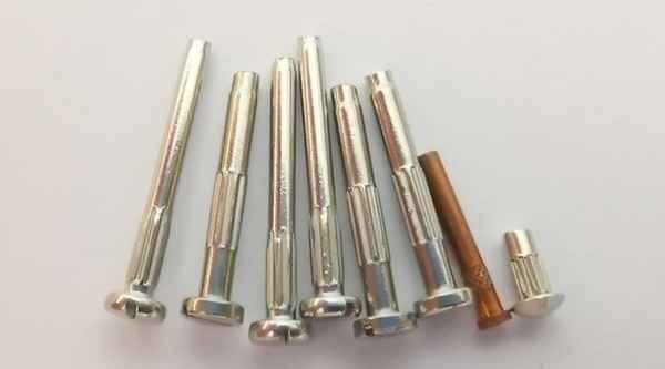 供應鐘表帶頭螺絲 內六角螺絲 不銹鋼自攻螺絲 五金配件